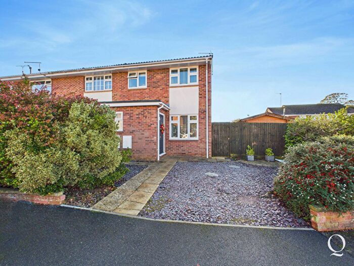 3 Bedroom Semi Detached House For Sale In Greenway Crescent, Upton, BH16
