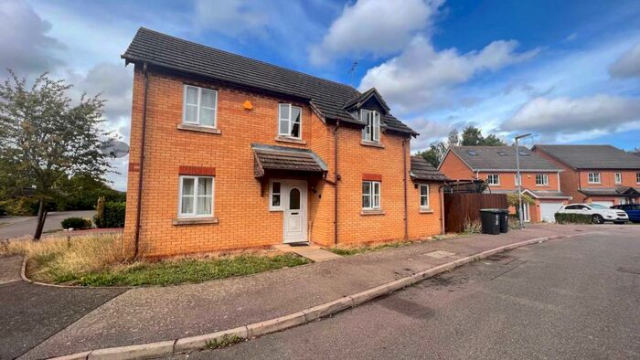 4 Bedroom Detached House To Rent In Townsend Leys, Rushden, NN10