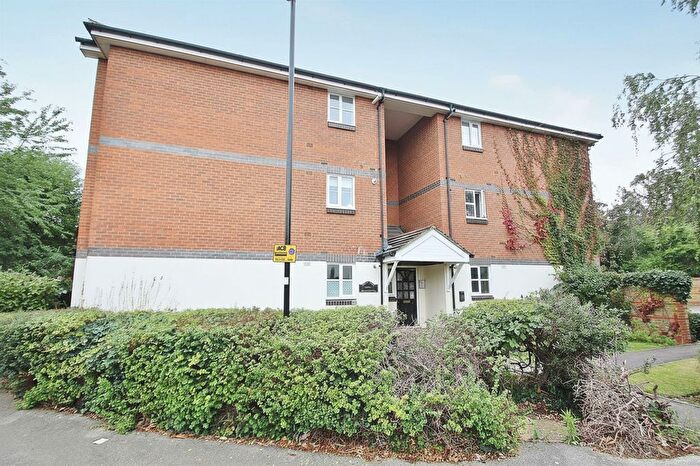 2 Bedroom Flat To Rent In Shire Horse Way, Isleworth, TW7