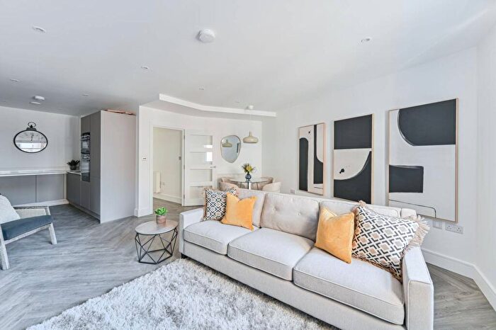 1 Bedroom Flat For Sale In The Wharf Collection, Battersea, London, SW11