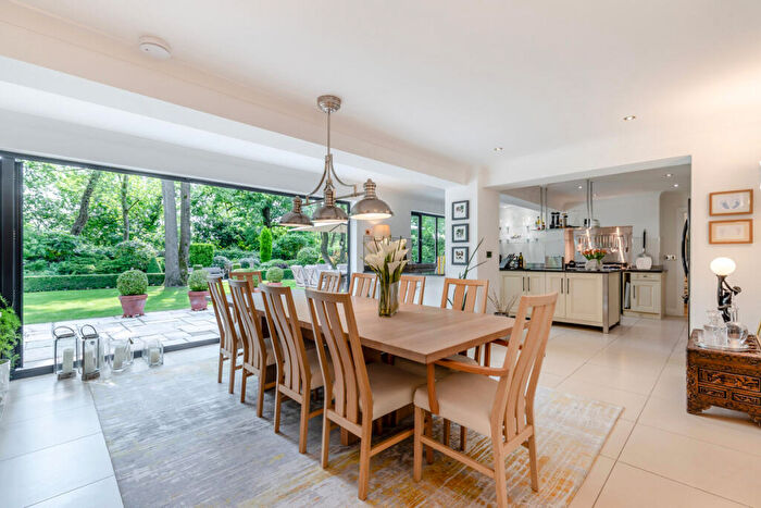 5 Bedroom Detached House For Sale In The Crescent Stone Stafford, Staffordshire, ST15