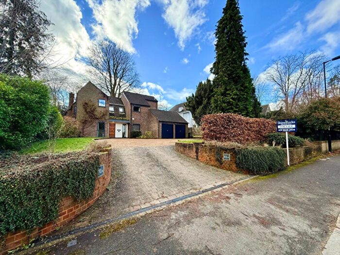 4 Bedroom Detached House For Sale In Foxley Lane, Purley, CR8