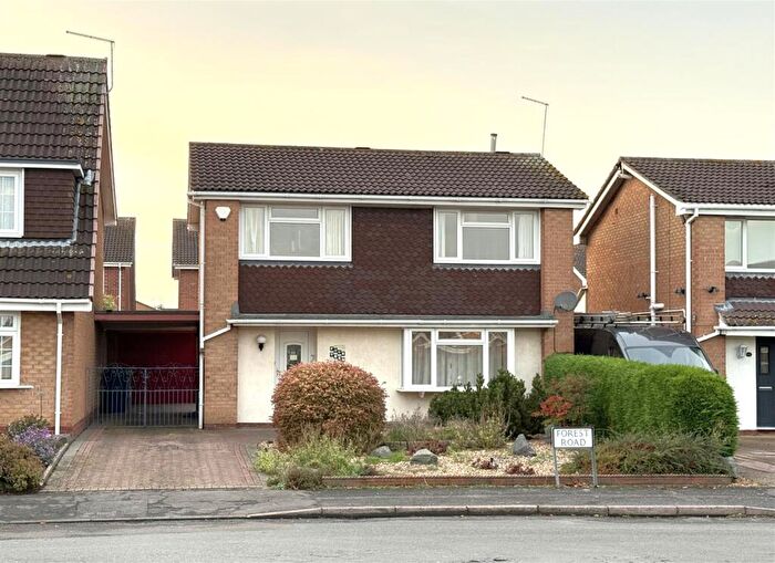 4 Bedroom Link Detached House For Sale In Forest Road, Bingham, NG13