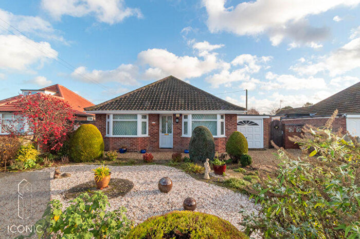 2 Bedroom Detached Bungalow For Sale In Breck Farm Lane, Taverham, Norwich, NR8