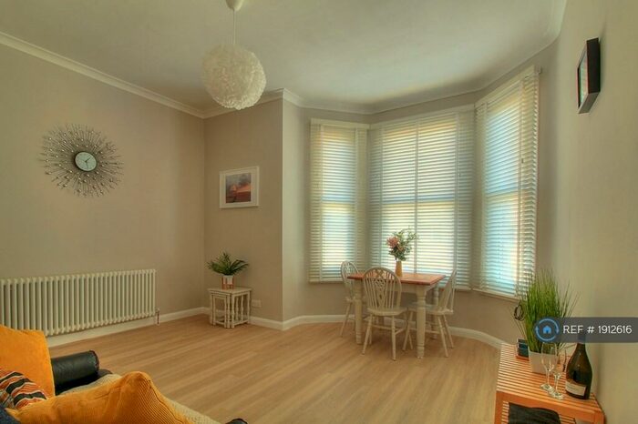 1 Bedroom Flat To Rent In Marine Terrace, Folkestone, CT20
