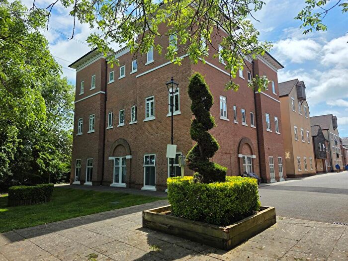 2 Bedroom Apartment For Sale In Pine Street, Fairford Leys, Aylesbury, HP19