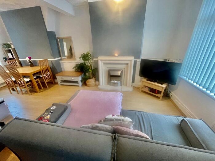 2 Bedroom Terraced House To Rent In Mindale Road, L15