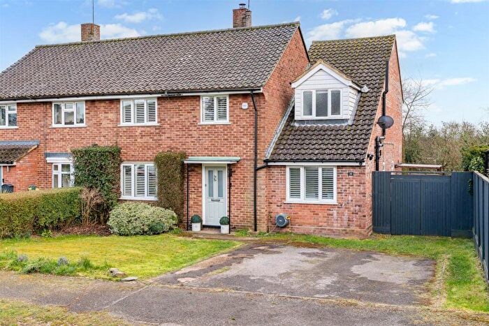 4 Bedroom Semi-Detached House For Sale In Goddards Close, Little Berkhamsted, SG13