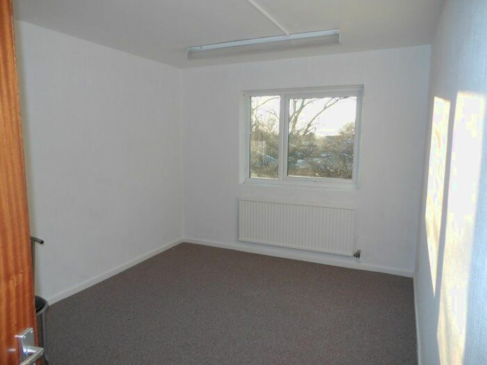 2 Bedroom Flat To Rent In Doddington Road, Lincoln, Lincolnshire, LN6