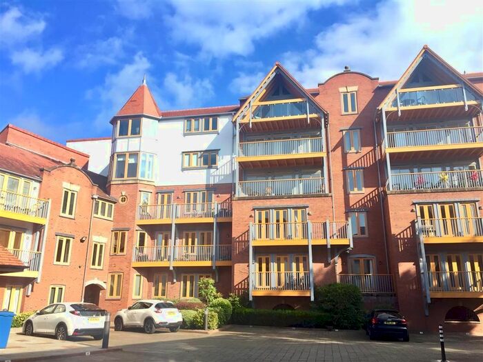 2 Bedroom Flat To Rent In Foregate Street, Chester, CH1