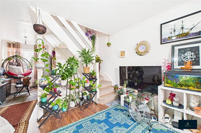 2 Bedroom Terraced House For Sale In Dean Street, London, E7