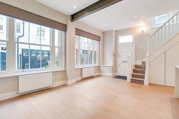 2 Bedroom Mews To Rent In Montagu Mews South, London, W1H
