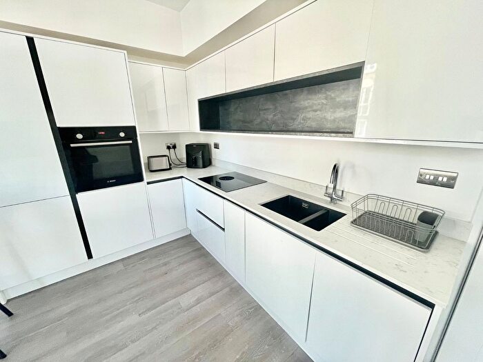 1 Bedroom Flat To Rent In Queen Street, Ramsgate, Kent, CT11