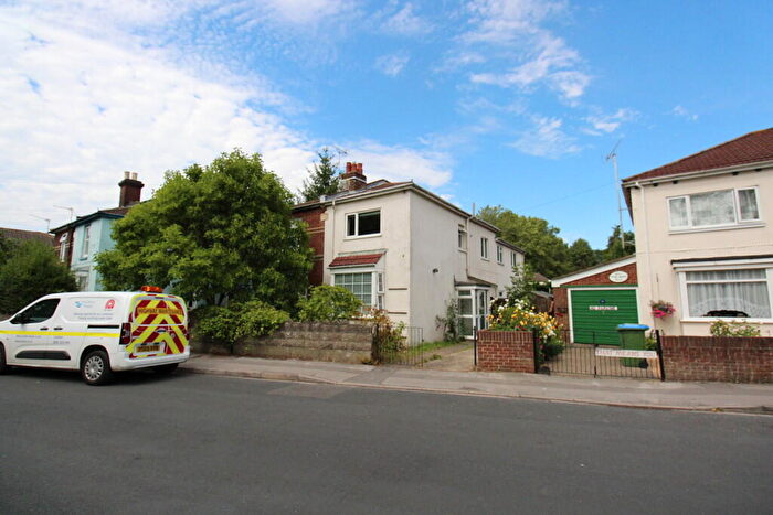 4 Bedroom Detached House To Rent In North Road, Southampton, SO17