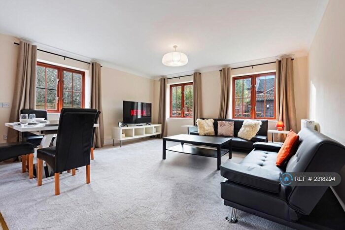 2 Bedroom Flat To Rent In Monkston Park, Milton Keynes, MK10