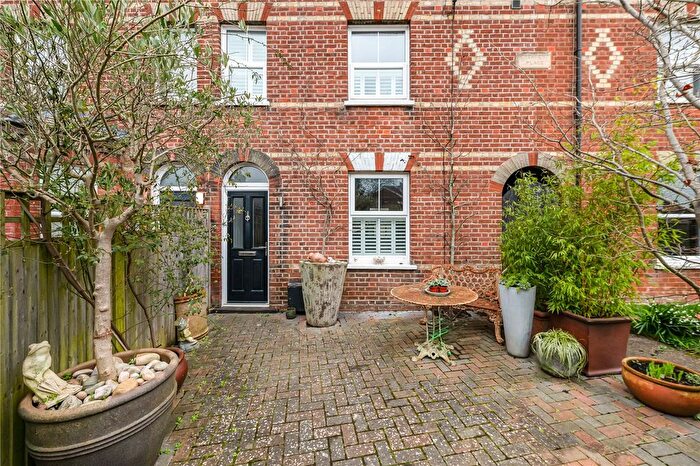 3 Bedroom Terraced House To Rent In The Crescent, Tonbridge, Kent, TN9