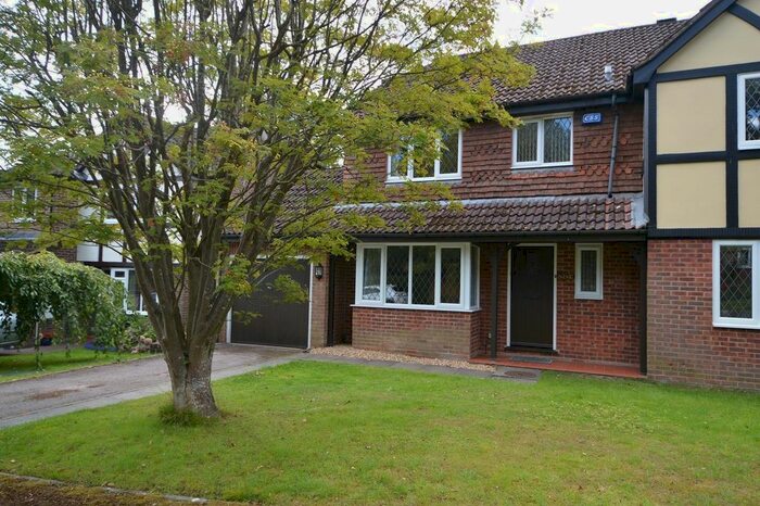 3 Bedroom Semi-Detached House To Rent In Graycoats Drive, Crowborough, TN6