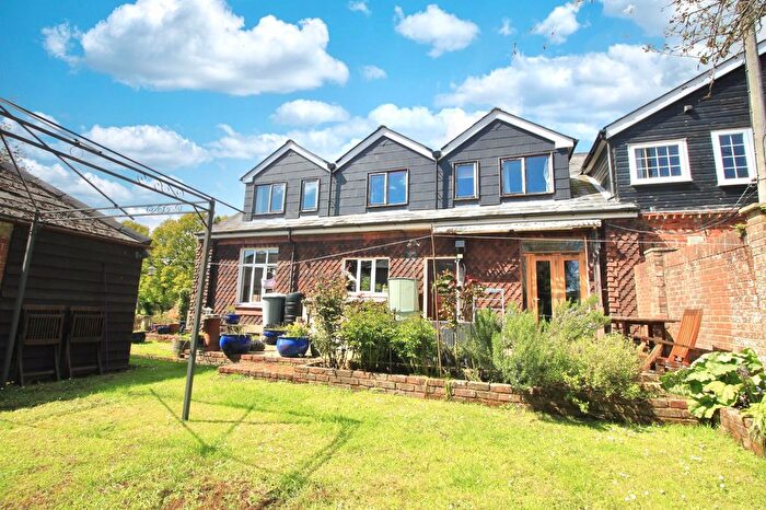 3 Bedroom Semi Detached House To Rent In Winchester Road, Botley, SO32