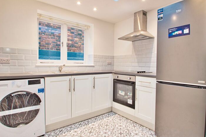 1 Bedroom Flat To Rent In Cambridge Street, Aylesbury, HP20