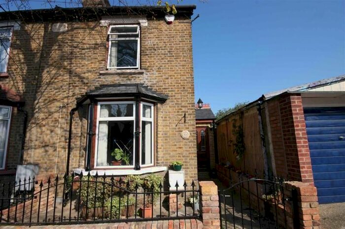3 Bedroom Terraced House To Rent In Clifton Road, Hornchurch, RM11