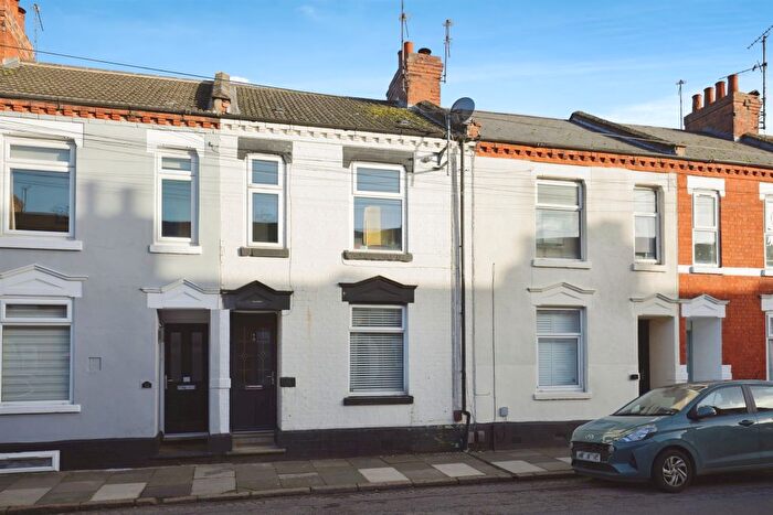3 Bedroom Terraced House For Sale In Lea Road, Northampton, NN1