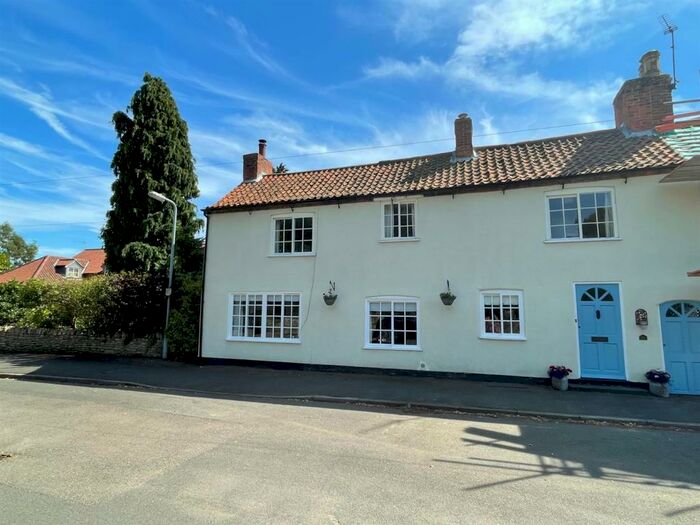 4 Bedroom Semi-Detached House For Sale In High Street, Osbournby, NG34