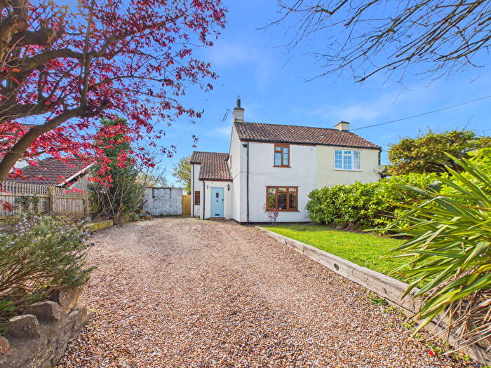 4 Bedroom Semi Detached House For Sale In Catbrain Hill, Bristol, BS10