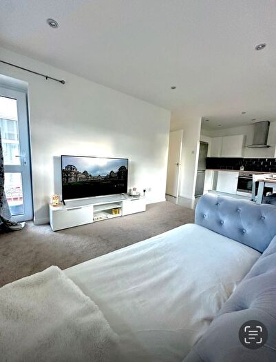 2 Bedroom Property To Rent In Jackman Close, Abingdon, OX14