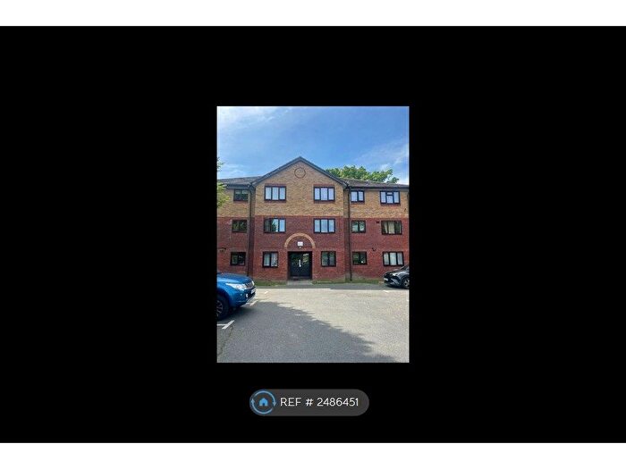 2 Bedroom Flat To Rent In Longmere Road, Crawley, RH10