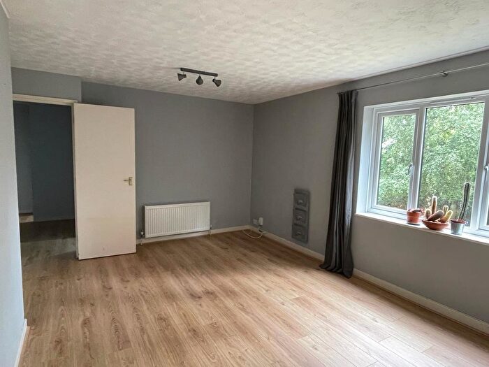 2 Bedroom Property To Rent In Purley Heights, CR8