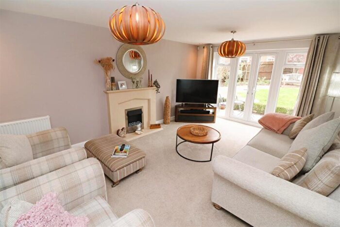 4 Bedroom Detached House For Sale In Chippenham Close, Wellingborough, NN8
