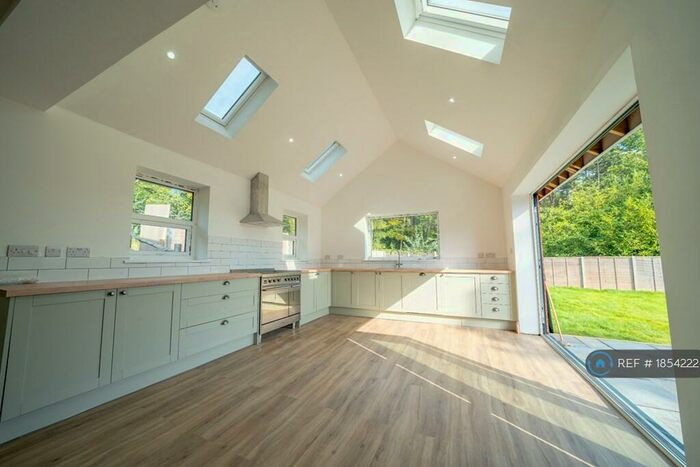 4 Bedroom Detached House To Rent In Daggons Road, Alderholt, Fordingbridge, SP6