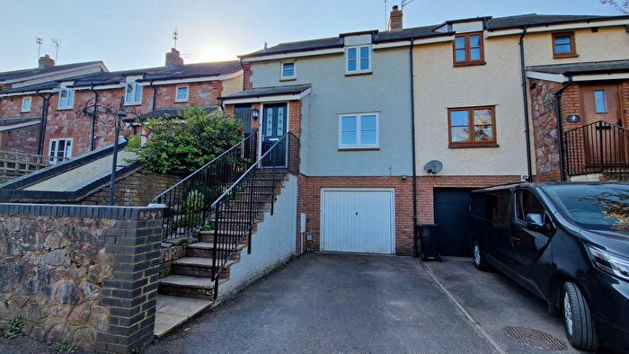 3 Bedroom Town House To Rent In Meadow View, Holywell Lake, Wellington, TA21