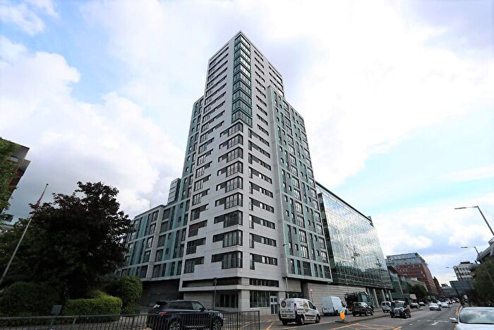 2 Bedroom Flat To Rent In Argyle Street, Glasgow, G2