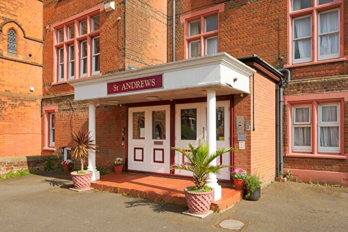 2 Bedroom Apartment For Sale In The Durlocks, Folkestone, CT19