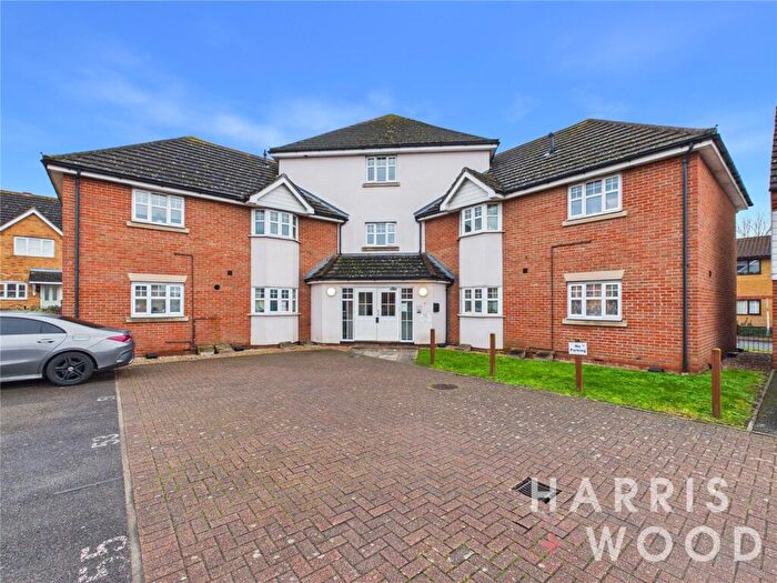 2 Bedroom Apartment To Rent In Muir Place, Wickford, Essex, SS12