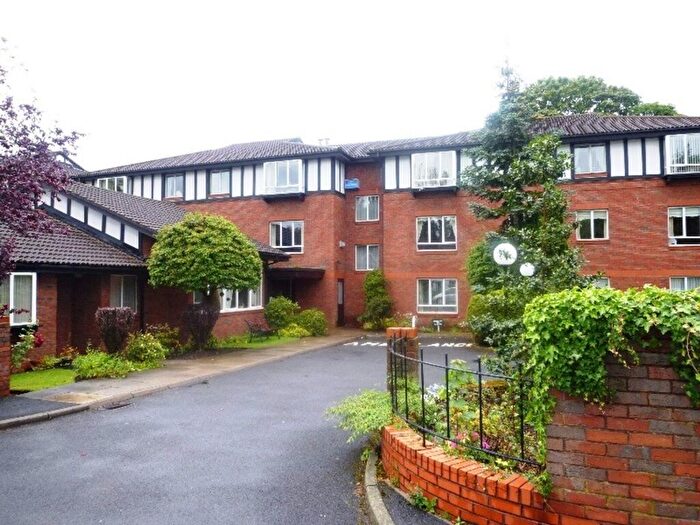 1 Bedroom Apartment For Sale In Urmston Lane, Stretford, M32