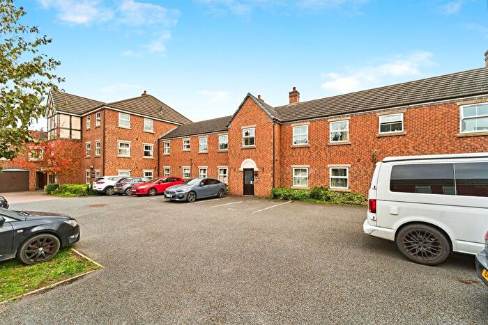 2 Bedroom Flat For Sale In Creed Way, West Bromwich, B70