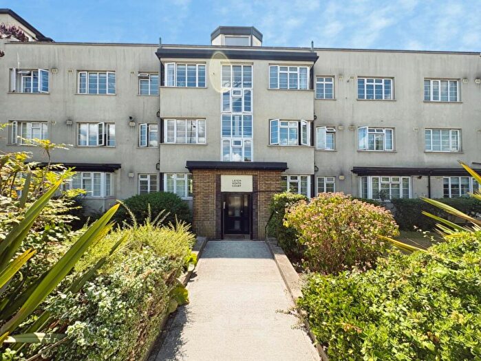 2 Bedroom Flat To Rent In London Road, Leigh-On-Sea, SS9