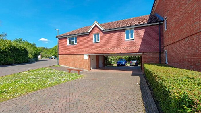 2 Bedroom Maisonette To Rent In Winnipeg Way, Canada Fields, Broxbourne, EN10