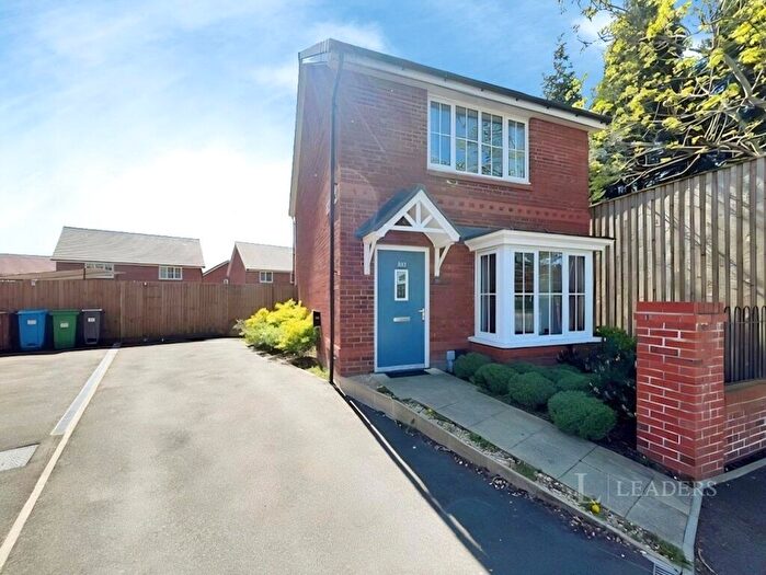 3 Bedroom Detached House To Rent In Kirkmanshulme Lane, M18