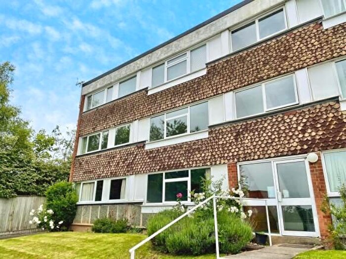3 Bedroom Flat To Rent In Remburn Gardens, Warwick, CV34