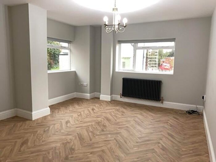 1 Bedroom Apartment To Rent In Eastham Village Road, CH62