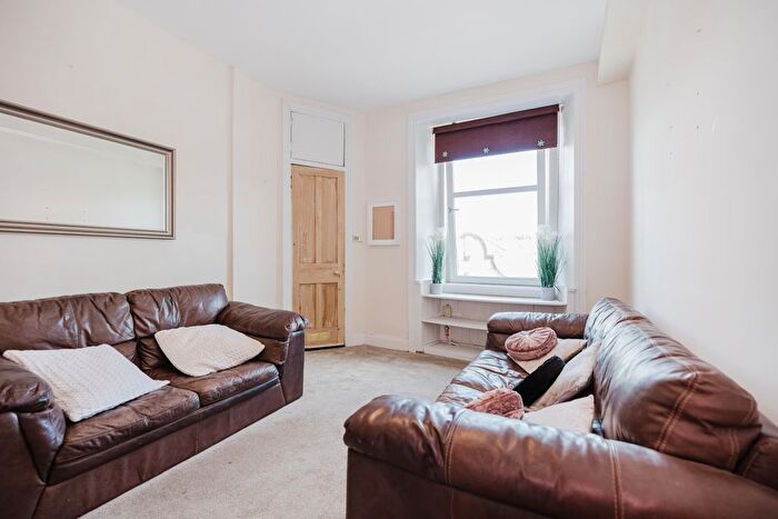 1 Bedroom Flat To Rent In Robertson Avenue, Edinburgh, EH11