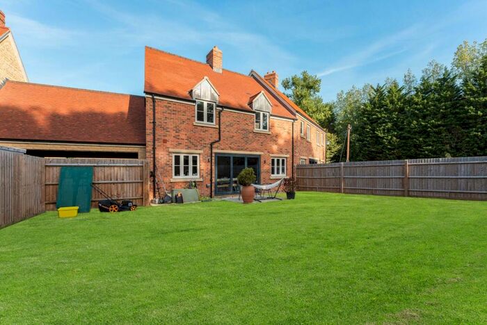 3 Bedroom Terraced House For Sale In Bluebell Gardens, Park Road, North Leigh, Witney, OX29