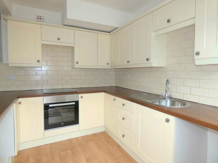 3 Bedroom Terraced House To Rent In First Avenue, Forest Town, NG19