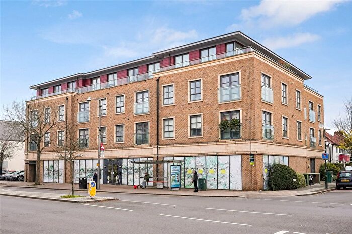 2 Bedroom Flat For Sale In Heath Road, Twickenham, TW1