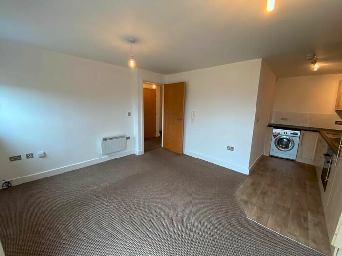 2 Bedroom Flat To Rent In Apartment, Spring Street, Hull, HU2