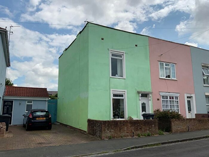 2 Bedroom End Of Terrace House To Rent In King Street, Kingswood, Bristol, BS15