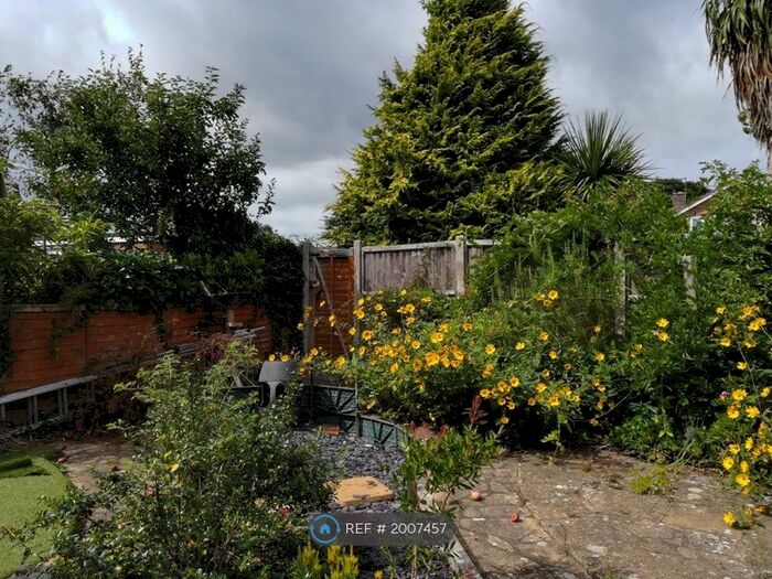 2 Bedroom Bungalow To Rent In Orchard Way, Barnham, Bognor Regis, PO22